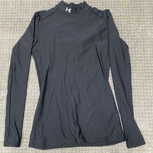 Women’s Underarmour base layer